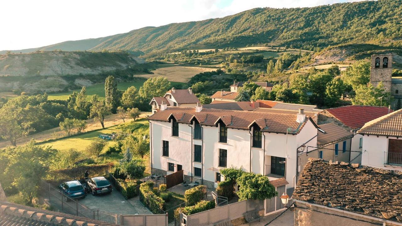 Casas Pirineos Sabinanigo Exterior foto
